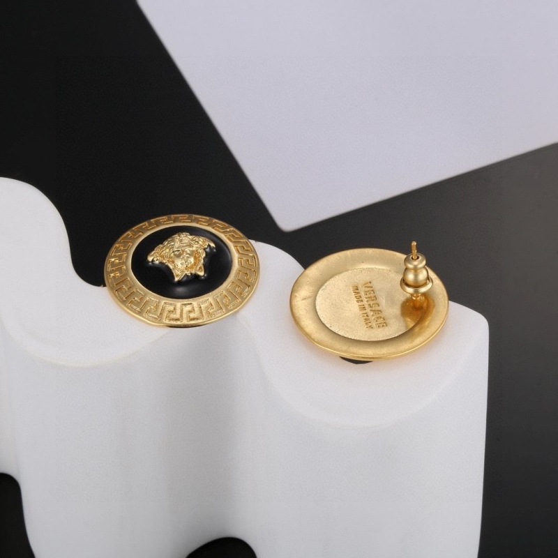 VERSACE